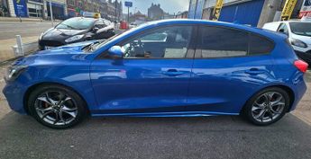 FORD FOCUS AUTOMATIC 1.0T EcoBoost ST-Line Hatchback 5dr Petrol Auto Euro 6