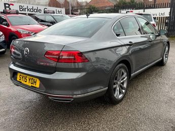 VOLKSWAGEN PASSAT 2.0 BiTDI BlueMotion Tech GT Saloon 4dr Diesel DSG 4Motion Euro 