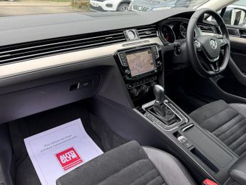 VOLKSWAGEN PASSAT 2.0 BiTDI BlueMotion Tech GT Saloon 4dr Diesel DSG 4Motion Euro 