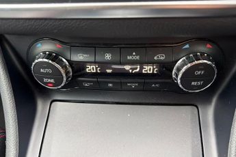 MERCEDES-BENZ GLA CLASS 2.1 GLA220d AMG Line SUV 5dr Diesel 7G-DCT 4MATIC Euro 6 (s/s) (