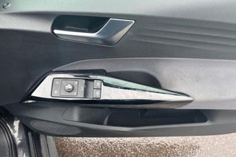 VOLKSWAGEN ID.3 Pro Performance 58kWh Life Hatchback 5dr Electric Auto (204 ps) 