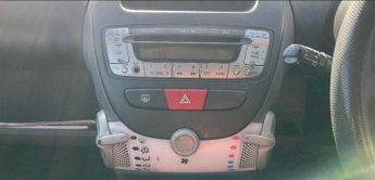 PEUGEOT 107 1.0 12V Urban Hatchback 3dr Petrol Manual Euro 4 (68 ps)