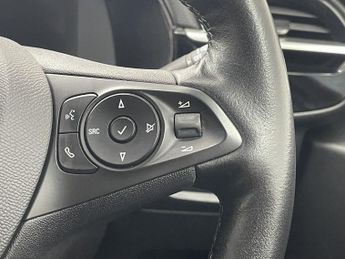 VAUXHALL Corsa Electric 50kWh Elite Premium Hatchback 5dr Electric Auto (136 ps)