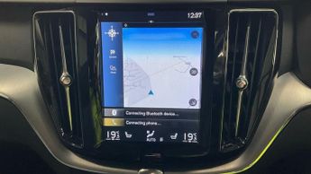 VOLVO XC60 2.0 D4 Momentum SUV 5dr Diesel Auto AWD Euro 6 (s/s) (190 ps)