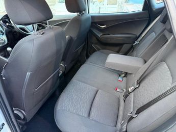 HYUNDAI IX20 1.6 Active Hatchback 5dr Petrol Auto Euro 5 (123 bhp)