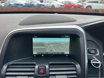 VOLVO XC60 2.0 D4 R-Design Nav SUV 5dr Diesel Auto Euro 6 (s/s) (190 ps)