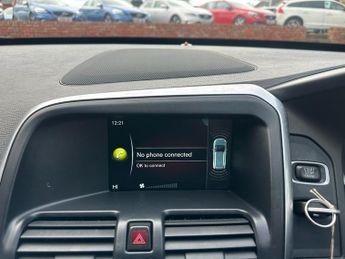 VOLVO XC60 2.0 D4 R-Design Nav SUV 5dr Diesel Auto Euro 6 (s/s) (190 ps)