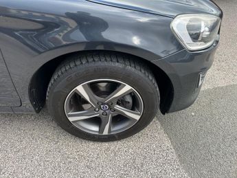 VOLVO XC60 2.0 D4 R-Design Nav SUV 5dr Diesel Auto Euro 6 (s/s) (190 ps)