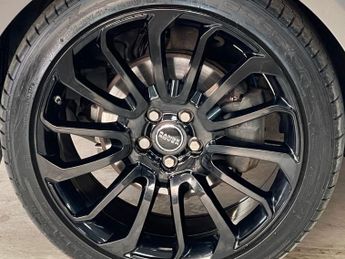 LAND ROVER RANGE ROVER SPORT 3.0 SD V6 HSE Dynamic SUV 5dr Diesel Auto 4WD Euro 6 (s/s) (306 