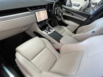 JAGUAR F-PACE 2.0 D200 MHEV R-Dynamic SE SUV 5dr Diesel Auto AWD Euro 6 (s/s) 