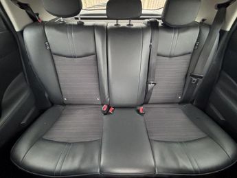 NISSAN LEAF 40kWh N-Connecta Hatchback 5dr Electric Auto (150 ps)