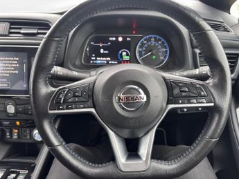 NISSAN LEAF 40kWh N-Connecta Hatchback 5dr Electric Auto (150 ps)