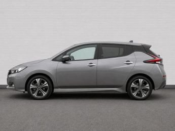 NISSAN LEAF 40kWh N-Connecta Hatchback 5dr Electric Auto (150 ps)