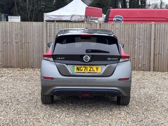 NISSAN LEAF 40kWh N-Connecta Hatchback 5dr Electric Auto (150 ps)