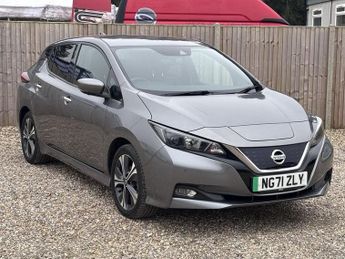NISSAN LEAF 40kWh N-Connecta Hatchback 5dr Electric Auto (150 ps)