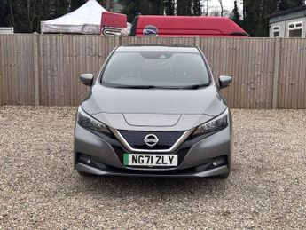 NISSAN LEAF 40kWh N-Connecta Hatchback 5dr Electric Auto (150 ps)