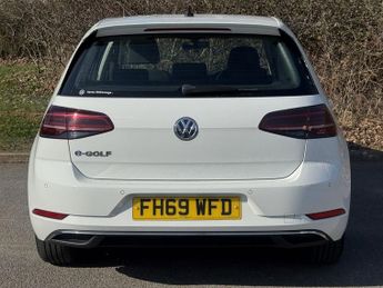 VOLKSWAGEN E-GOLF 35.8kWh e-Golf Hatchback 5dr Electric Auto (136 ps)
