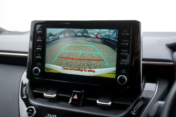 TOYOTA COROLLA 1.8 VVT-h Icon Tech Touring Sports Petrol Hybrid CVT Euro 6 (s/s