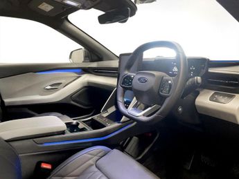 FORD EXPLORER Standard Range 52kWh Premium SUV 5dr Electric Auto (170 ps)