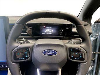 FORD EXPLORER Standard Range 52kWh Premium SUV 5dr Electric Auto (170 ps)