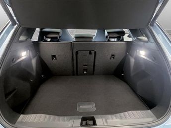 FORD EXPLORER Standard Range 52kWh Premium SUV 5dr Electric Auto (170 ps)