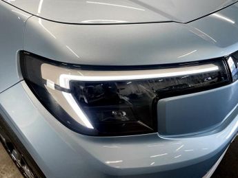 FORD EXPLORER Standard Range 52kWh Premium SUV 5dr Electric Auto (170 ps)