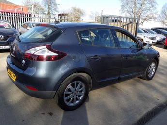 RENAULT MEGANE 1.5 dCi Dynamique Nav Hatchback 5dr Diesel Manual Euro 6 (s/s) (
