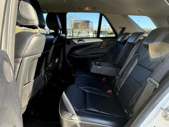 MERCEDES-BENZ M-CLASS 3.0 ML350 V6 BlueTEC Sport SUV 5dr Diesel G-Tronic 4WD Euro 6 (s