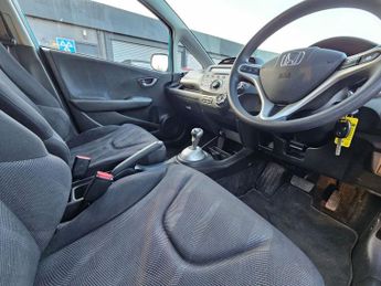 HONDA JAZZ 1.4 i-VTEC ES Hatchback 5dr Petrol i SHIFT Euro 4 (100 ps)