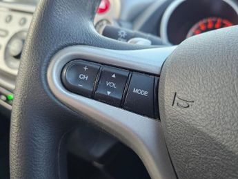 HONDA JAZZ 1.4 i-VTEC ES Hatchback 5dr Petrol i SHIFT Euro 4 (100 ps)