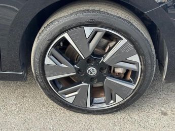 VAUXHALL Corsa Electric 50kWh Elite Premium Hatchback 5dr Electric Auto (136 ps)