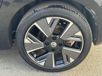 VAUXHALL Corsa Electric 50kWh Elite Premium Hatchback 5dr Electric Auto (136 ps)