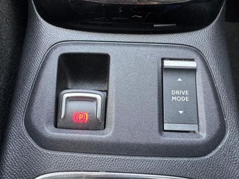 VAUXHALL Corsa Electric 50kWh Elite Premium Hatchback 5dr Electric Auto (136 ps)