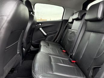 PEUGEOT 208 1.2 PureTech Allure Hatchback 5dr Petrol EAT Euro 6 (s/s) (110 p