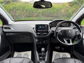 PEUGEOT 208 1.2 PureTech Allure Hatchback 5dr Petrol EAT Euro 6 (s/s) (110 p