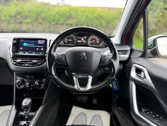 PEUGEOT 208 1.2 PureTech Allure Hatchback 5dr Petrol EAT Euro 6 (s/s) (110 p