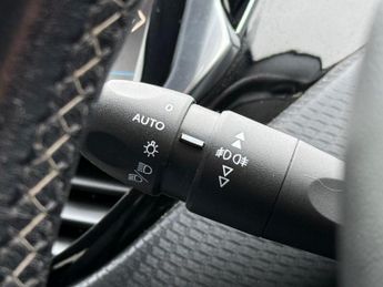 PEUGEOT 208 1.2 PureTech Allure Hatchback 5dr Petrol EAT Euro 6 (s/s) (110 p