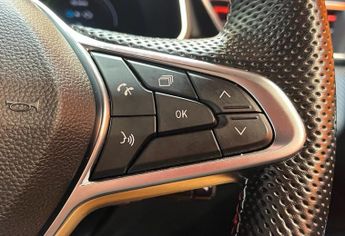 RENAULT CLIO 1.6 E-TECH RS Line Hatchback 5dr Petrol Hybrid Auto Euro 6 (s/s)