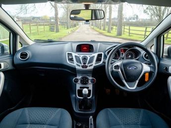 FORD FIESTA 1.4 Zetec Hatchback 5dr Petrol Manual (133 g/km, 94 bhp)