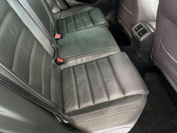 VOLKSWAGEN GOLF 2.0 TDI BlueMotion Tech GTD Hatchback 5dr Diesel DSG Euro 6 (s/s