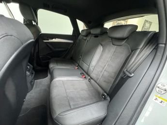 AUDI Q5 2.0 TDI 40 S line SUV 5dr Diesel S Tronic quattro Euro 6 (s/s) (