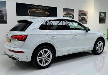AUDI Q5 2.0 TDI 40 S line SUV 5dr Diesel S Tronic quattro Euro 6 (s/s) (