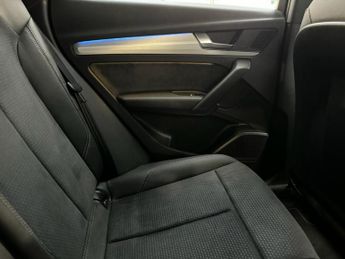 AUDI Q5 2.0 TDI 40 S line SUV 5dr Diesel S Tronic quattro Euro 6 (s/s) (