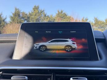 MG MG HS 1.5 T-GDI Trophy SUV 5dr Petrol DCT Euro 6 (s/s) (162 ps)