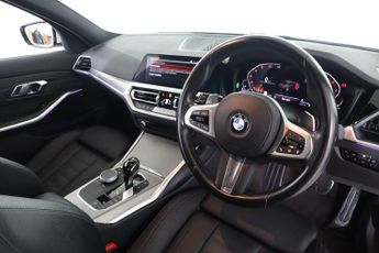 BMW 3 SERIES 3.0 330d MHT M Sport Saloon 4dr Diesel Hybrid Auto xDrive Euro 6