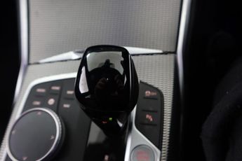 BMW 3 SERIES 3.0 330d MHT M Sport Saloon 4dr Diesel Hybrid Auto xDrive Euro 6