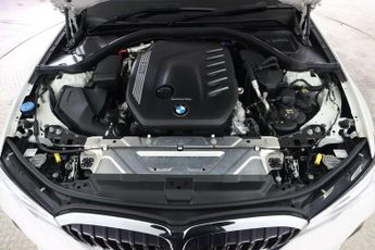 BMW 3 SERIES 3.0 330d MHT M Sport Saloon 4dr Diesel Hybrid Auto xDrive Euro 6