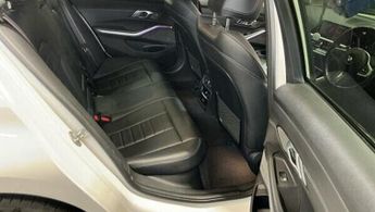 BMW 3 SERIES 3.0 330d MHT M Sport Saloon 4dr Diesel Hybrid Auto xDrive Euro 6