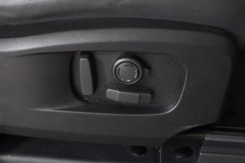 LAND ROVER DEFENDER 90 3.0 D250 MHEV HSE SUV 3dr Diesel Auto 4WD Euro 6 (s/s) (250 ps)