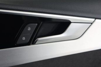 AUDI A4 2.0 TFSI 40 S line S Tronic Euro 6 (s/s) 4dr